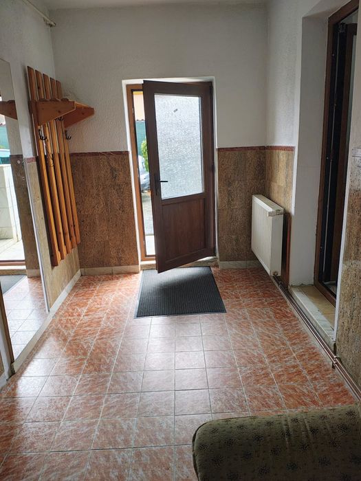 Închiriez garsonieră 50 mp