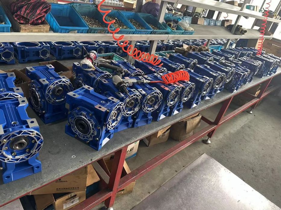 Червячный мотор редуктор