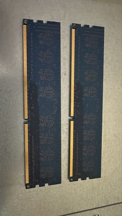 Памет DDR3 Hynix 2x2GB 1Rx8 pc3-10600u