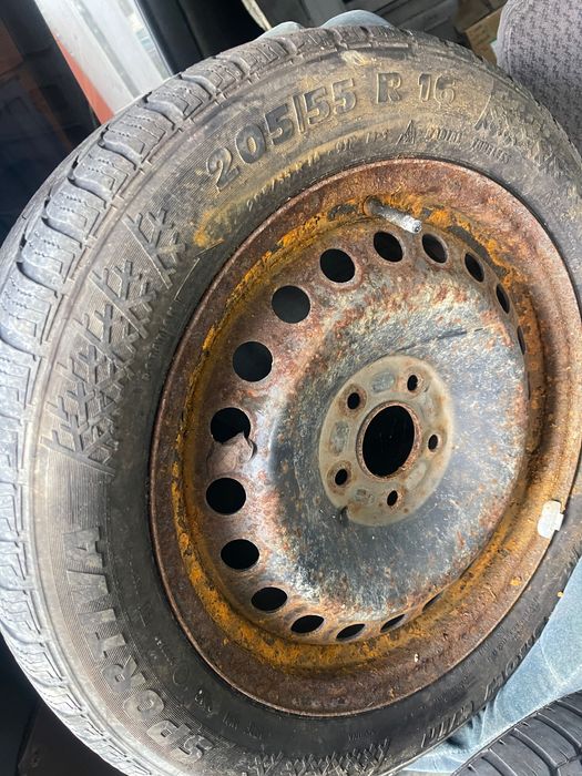 Cauciucuri de iarnă cu jante