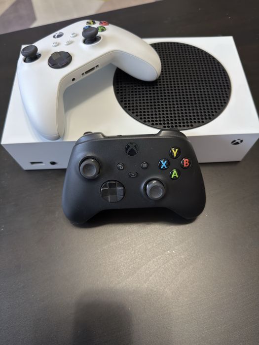 Vând Xbox seria S