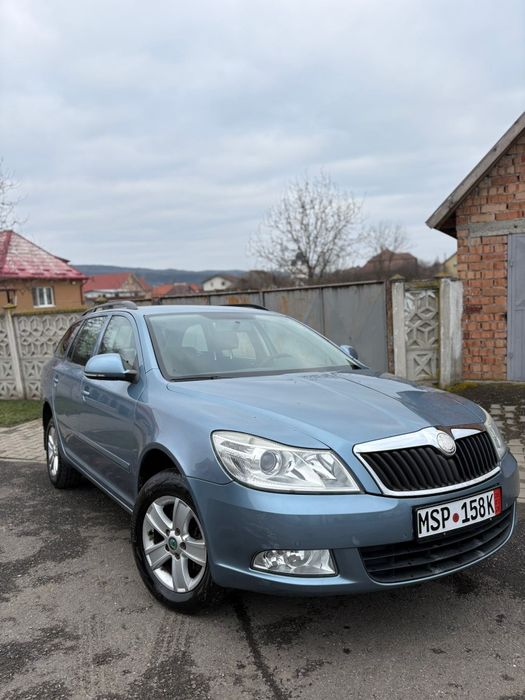 Vând Skoda Octavia