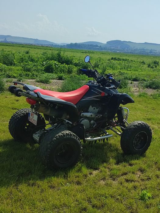 Se vinde ATV  Suzuki ltz400