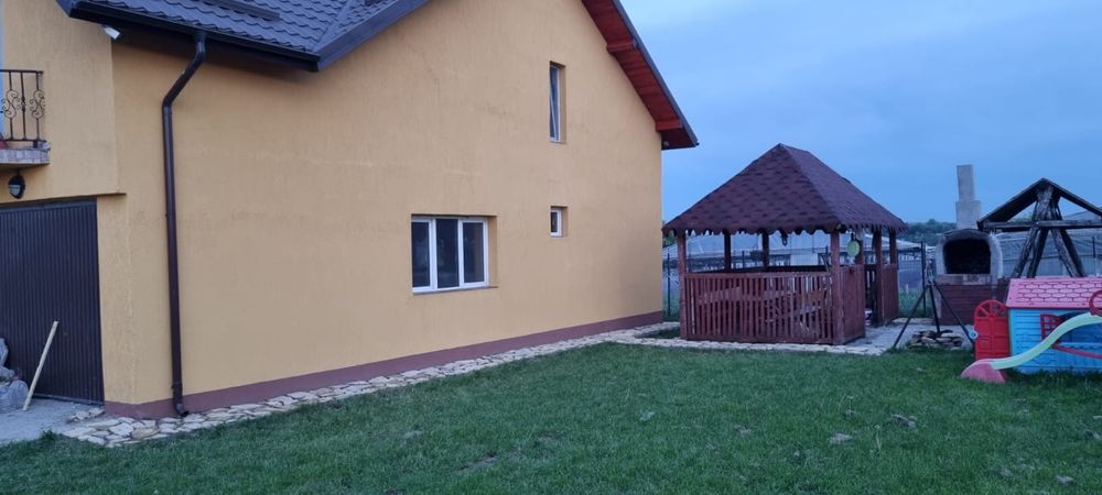 Casa 240 mp în Târgu Frumos