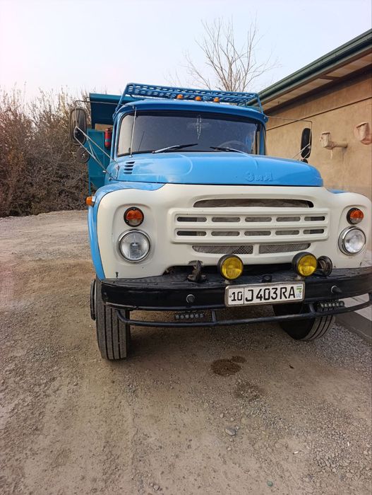 Zil 130 sotiladi