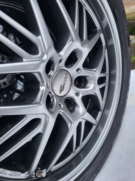 235/45/R 17  cu 5x112 gama VAG