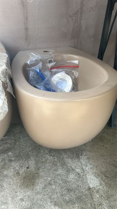 vand bideu si wc suspendate nefolosite