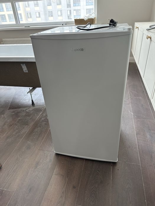 Холодильник Бирюса 90