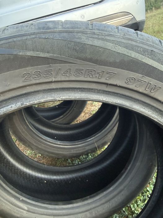 Anvelope Goodride 235/45 R17 vara