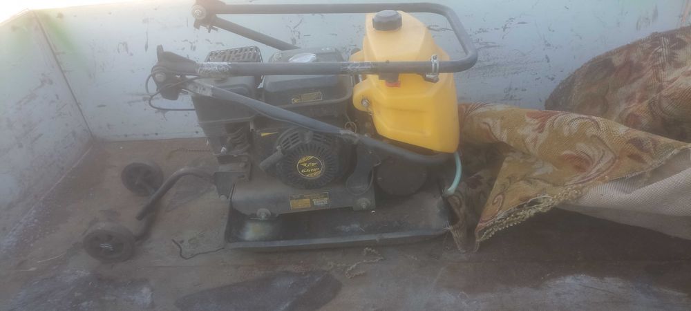 Продам вибро плиту