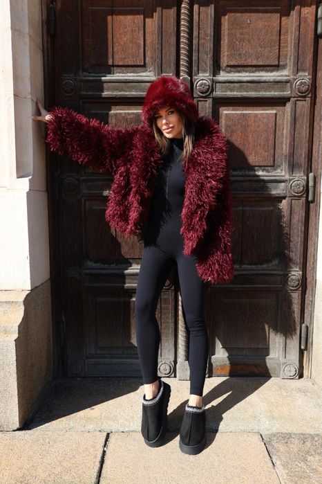 Последен цвят Дамско пухкаво палто