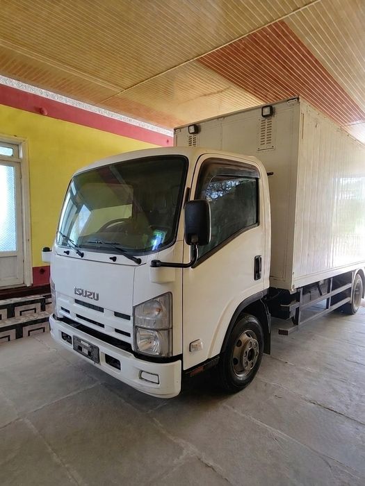 Isuzu NPR 82L 2016
