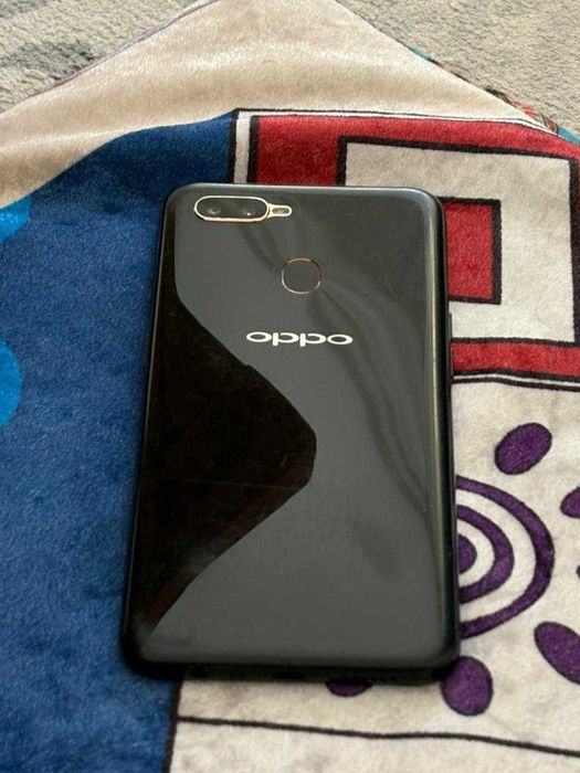 Оппо А5 с продам
