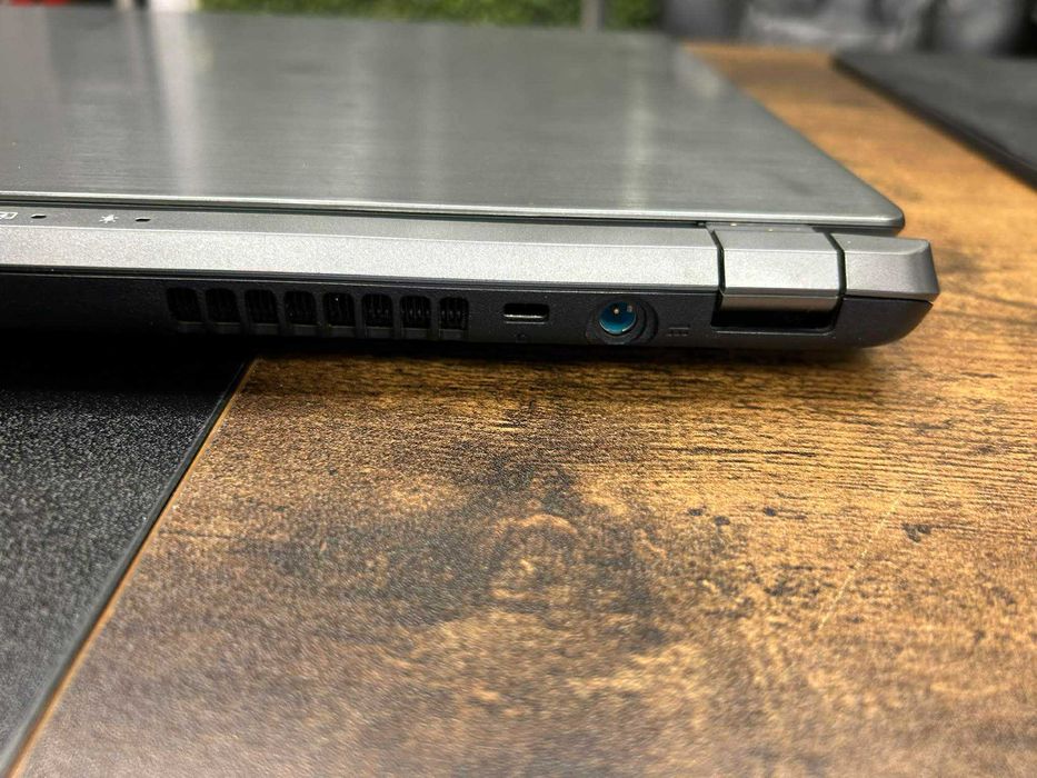 Лаптоп Acer Aspire V5-573G