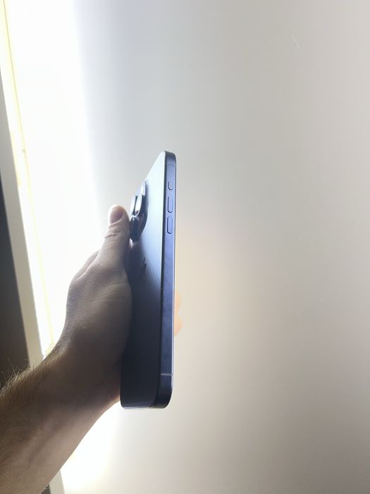 Продам IPhone 15 pro max 256gb