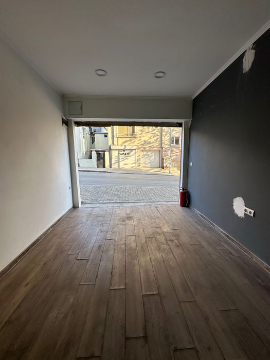 Дава се под наем Гараж / Паркомясто в Варна, Колхозен пазар - 19 кв.м за 153 € - Снимка #4