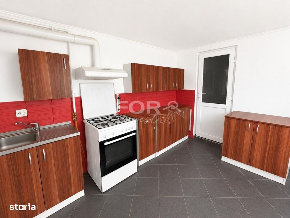 Vilă cu 5 camere, 880mp teren, de vânzare în Oncea Oradea