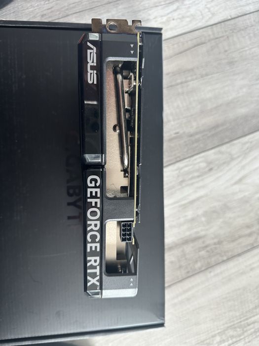 Vand placa video ASUS  RTX 4060