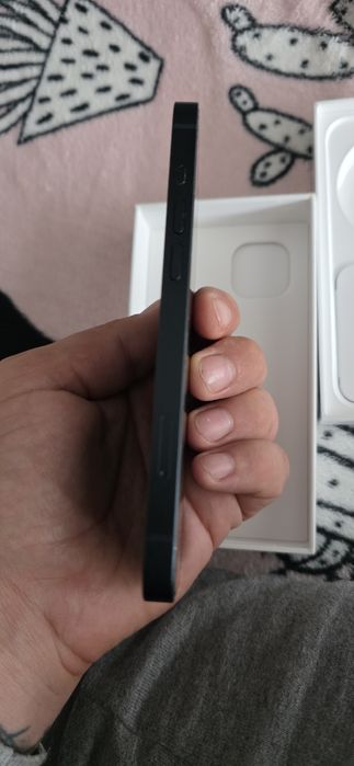 Iphone 13 in perfecta stare