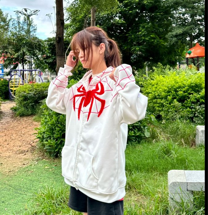 Новая теплая кофта девочки Паутинки