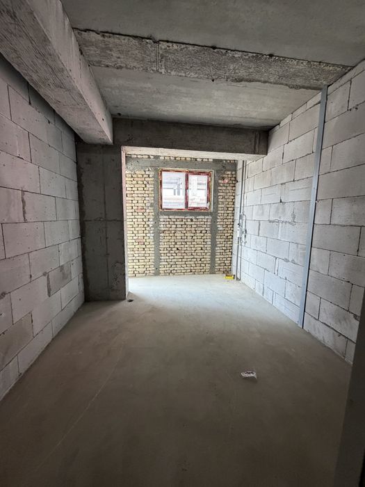 Продаётся квартира 2-етаж 80м2 2-комнотная