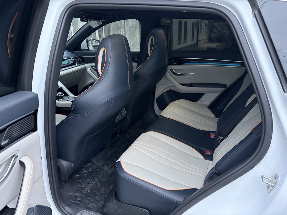 BYD song plus flagship Kraska toza