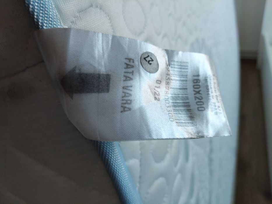 Vând saltea in stare foarte buna  foarte puțin folosită 160-200