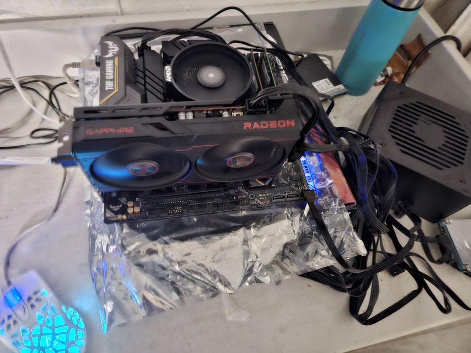 Unitate pc cu monitor