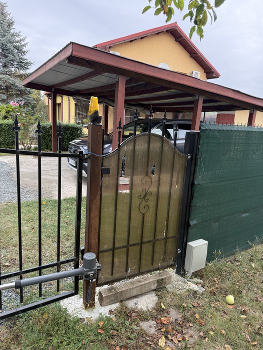 Poartă culisantă metalică + poartă pietonală + automatizare