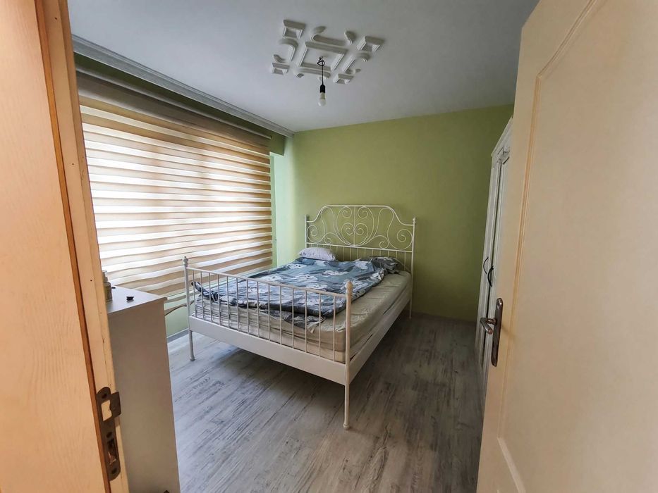 Продавам двустаен апартамент в кв. Изгрев, гр. Бургас