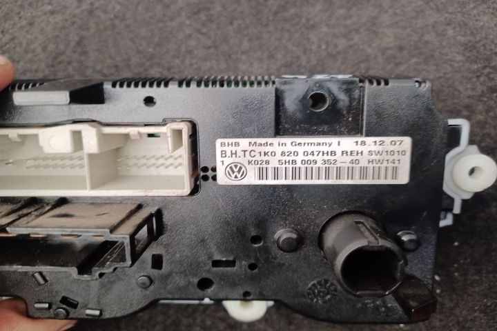 Comanda AC 1K0820047HB 5HB009352 1K0820047HB 5HB009352 Volkswagen VW