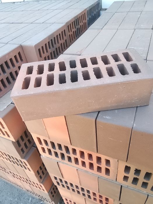 Продам кирпичи для облицовки