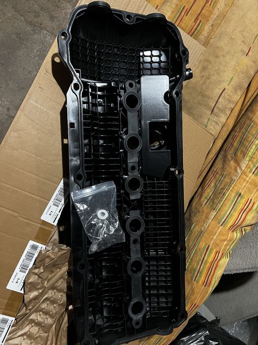 Капак клапани БМВ М54B25