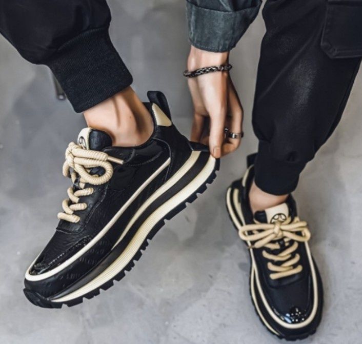 Продам кросовки новые 42,43