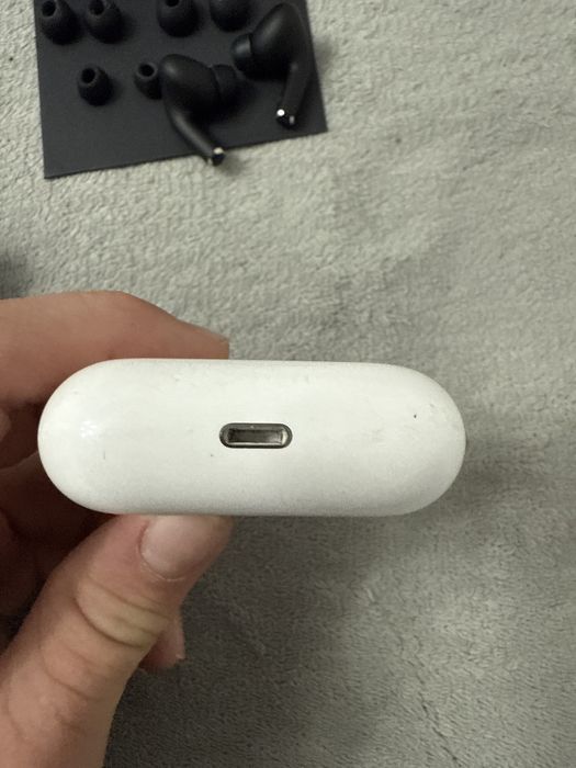 Продам наушники новые