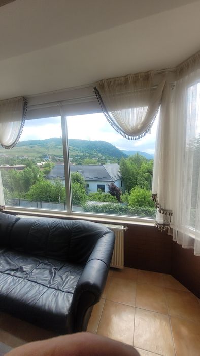 Închiriez casa în Piatra Neamț