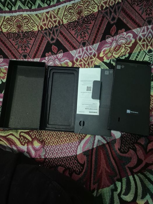 Samsung s24fe в хорошем состоинии