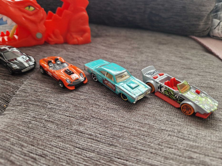 Колички Hot Wheels