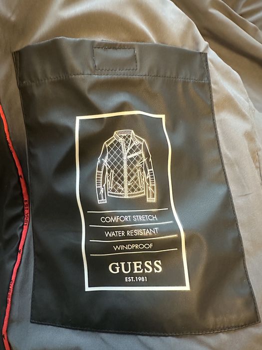 Мъжко яке имитиращо кожа Guess