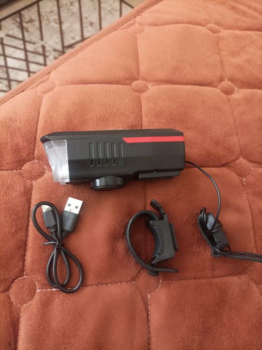 Презареждащи фарове за велосипеди с звукови ефекти