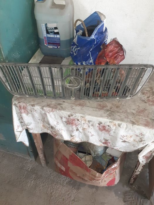 Продам решётку радиатора.