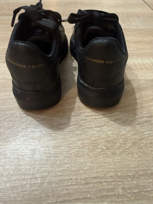 Adidasi alexander mcquen 28