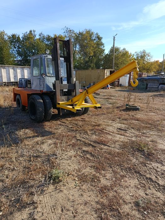 Продам погрузчик Львов