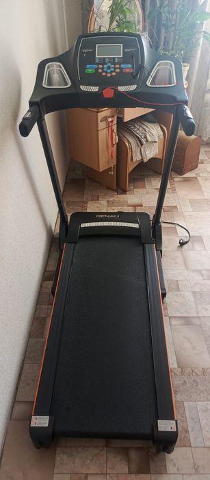 Продам беговую дорожку GENAU TR50