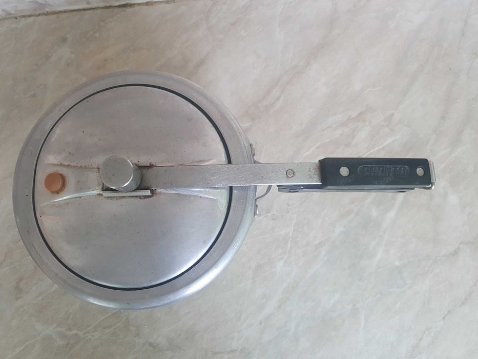 Тенджера под налягане