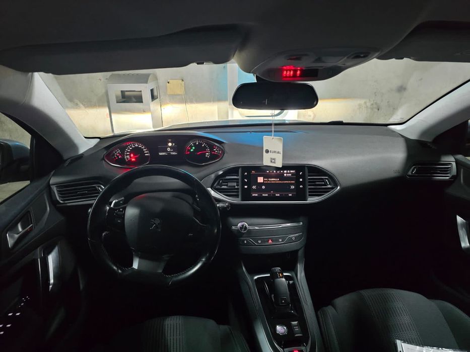 Peugeot 308 1.5 BlueHDi EAT8