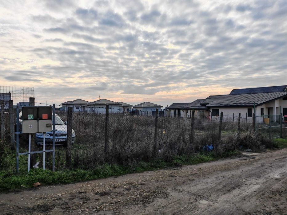 Teren intravilan cu utilitati Simnic -1500mp