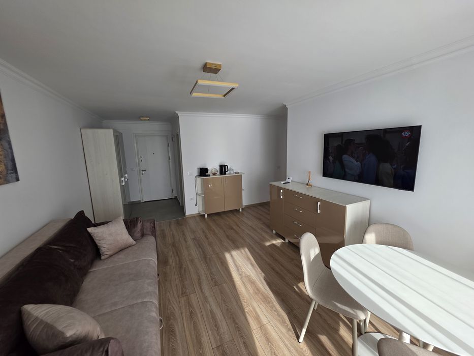 Inchiriez apartament Studio perioada determinata