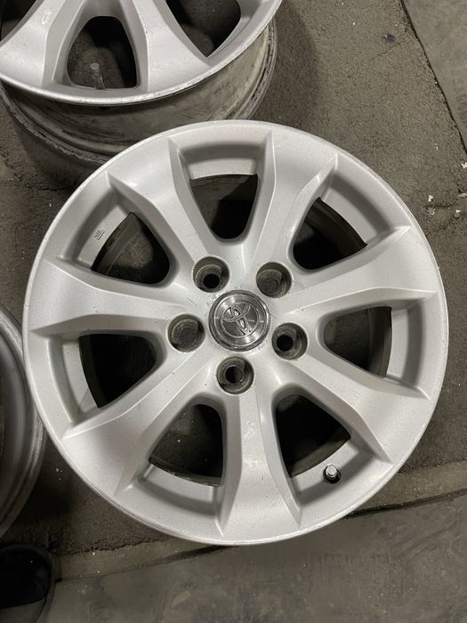 Продам диски от камри 45 р16 оригинал