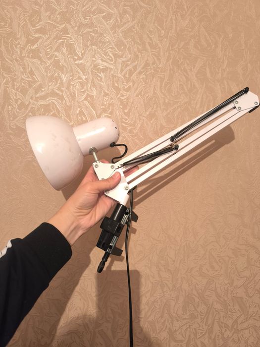 Продам лед лампу б/у